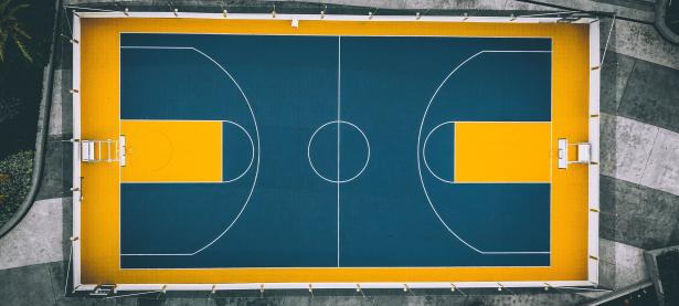 C9引发争议！字母哥官方宣布反败为胜新规观众掌声雷动